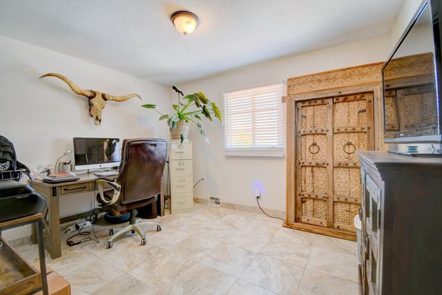 724 Georgia Street SE, Albuquerque, NM 87108