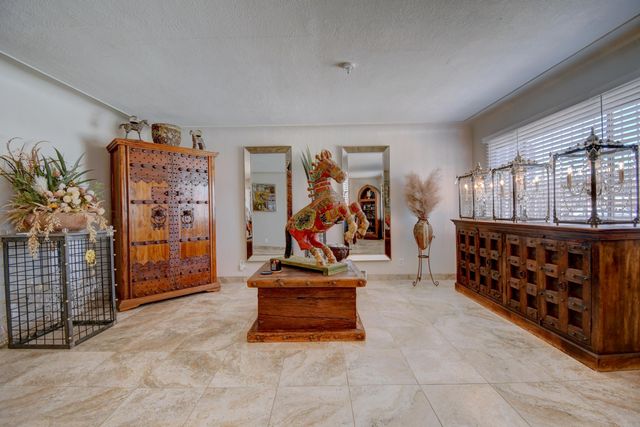 724 Georgia Street SE, Albuquerque, NM 87108