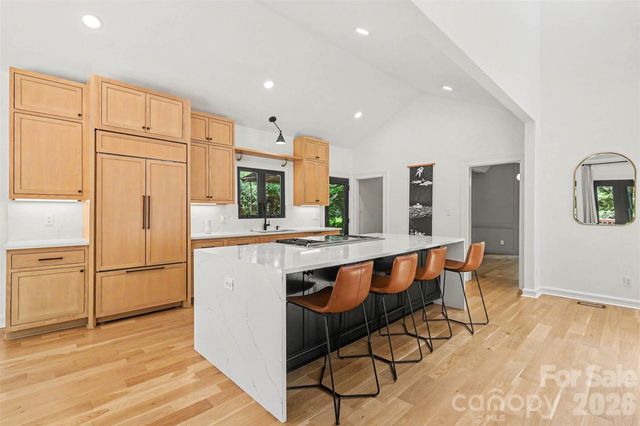 5123 Randolph Road, Charlotte, NC 28211