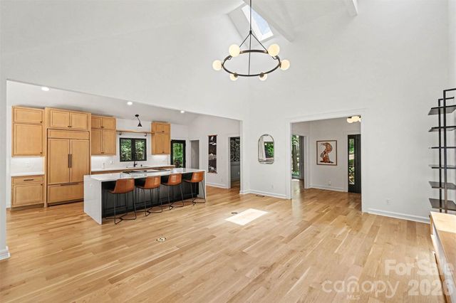 5123 Randolph Road, Charlotte, NC 28211