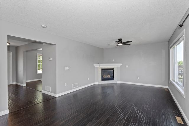 725 SE Ashton Court, Waukee, IA 50263