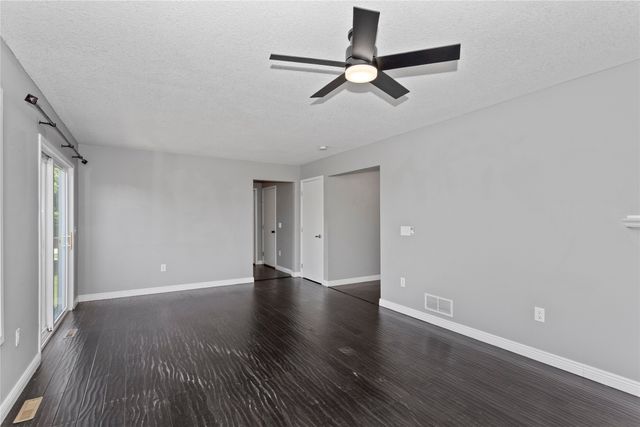 725 SE Ashton Court, Waukee, IA 50263