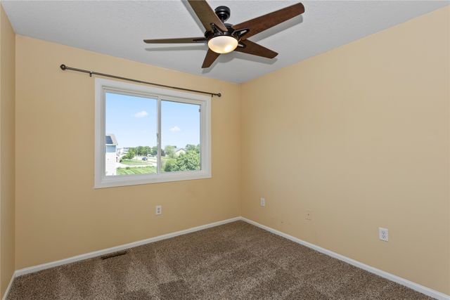 725 SE Ashton Court, Waukee, IA 50263