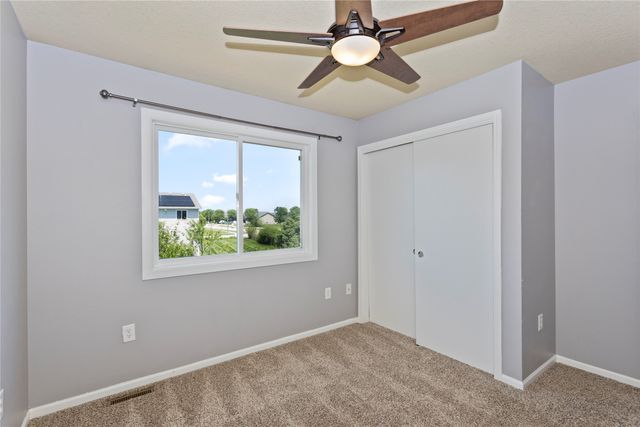 725 SE Ashton Court, Waukee, IA 50263