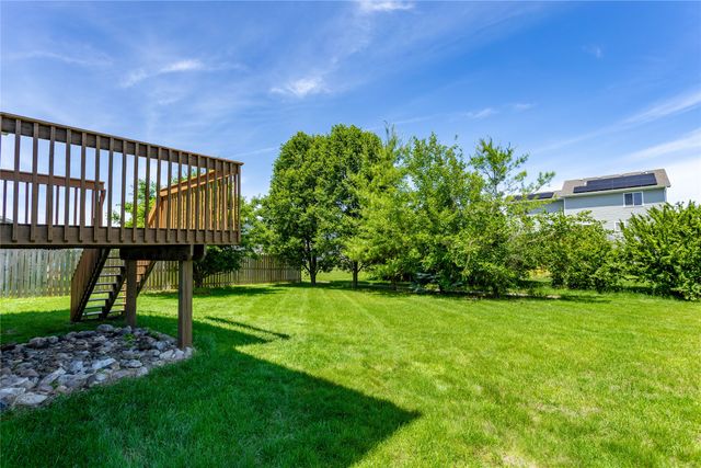 725 SE Ashton Court, Waukee, IA 50263