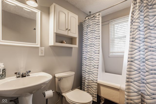 1317 Alimingo Drive, Indianapolis, IN 46260