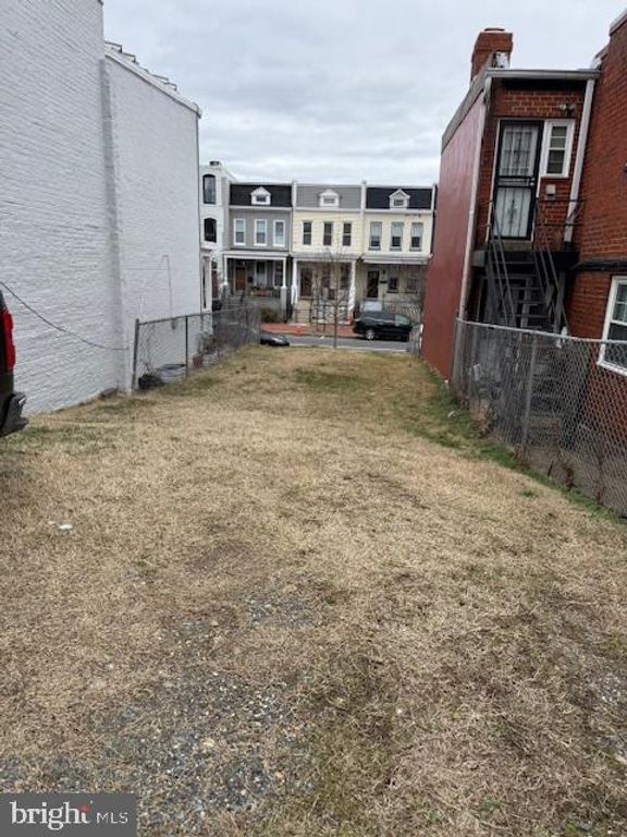 1018 4TH STREET, Washington, DC 20003