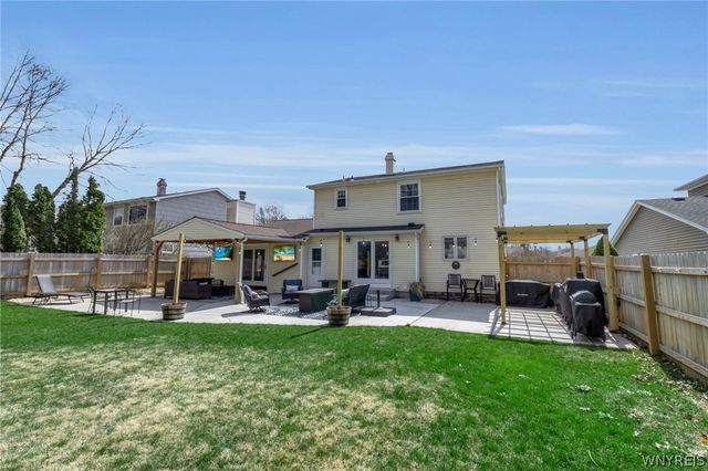 496 Meadow Drive, West Seneca, NY 14224