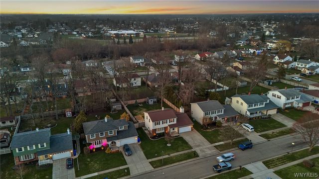 496 Meadow Drive, West Seneca, NY 14224