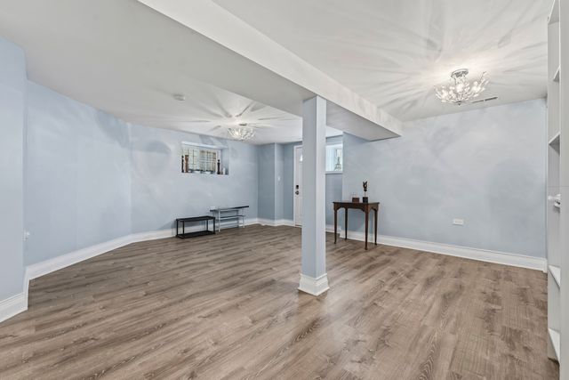 327 S Richmond Street, Chicago, IL 60612