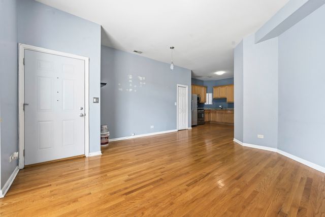 327 S Richmond Street, Chicago, IL 60612