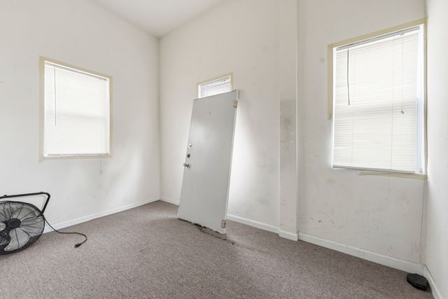 327 S Richmond Street, Chicago, IL 60612