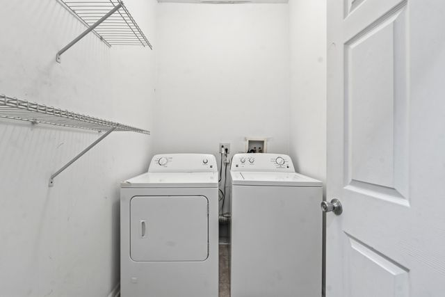 327 S Richmond Street, Chicago, IL 60612