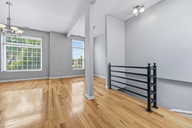 327 S Richmond Street, Chicago, IL 60612