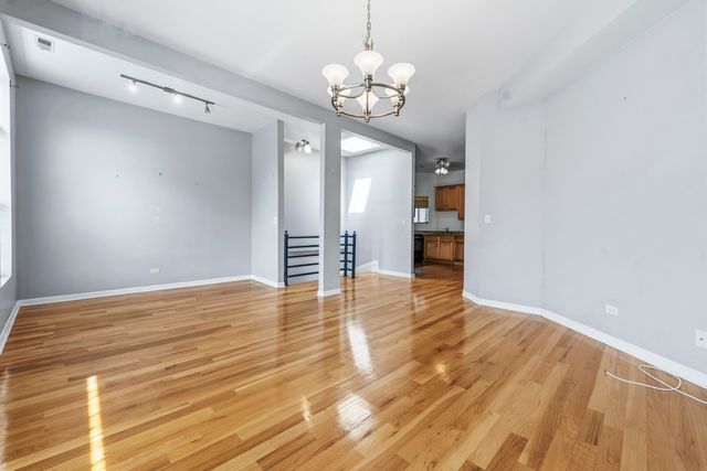 327 S Richmond Street, Chicago, IL 60612
