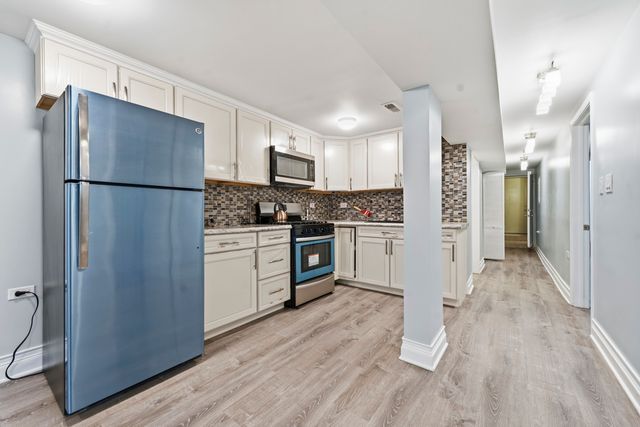 327 S Richmond Street, Chicago, IL 60612