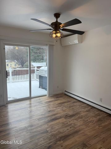 12 Clover Avenue, East Greenbush, NY 12061