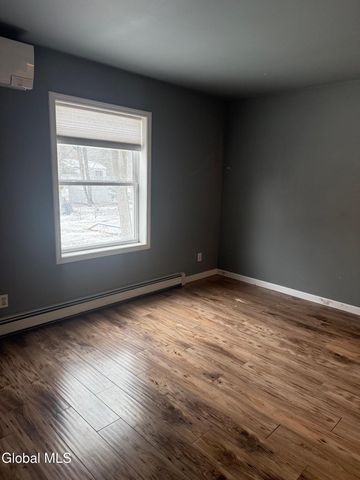 12 Clover Avenue, East Greenbush, NY 12061