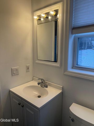 12 Clover Avenue, East Greenbush, NY 12061