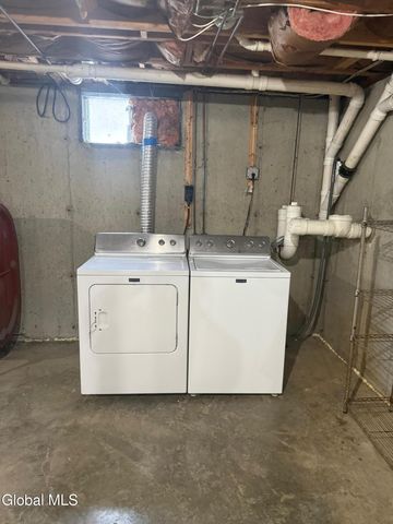 12 Clover Avenue, East Greenbush, NY 12061