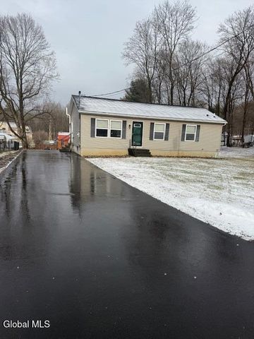 12 Clover Avenue, East Greenbush, NY 12061