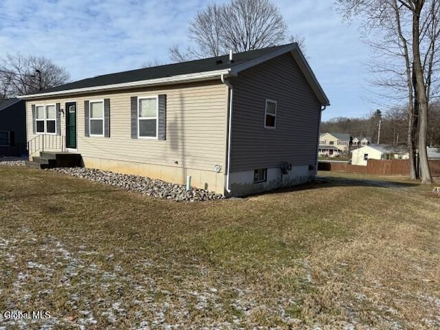 12 Clover Avenue, East Greenbush, NY 12061