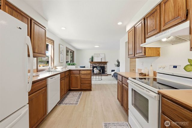 15104 46th Place W, Lynnwood, WA 98087