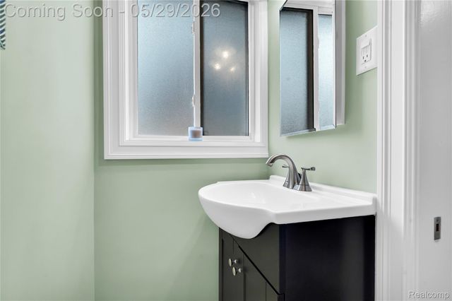 1307 Englewood Avenue, Royal Oak, MI 48073