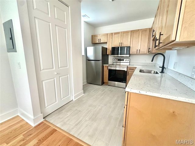 5630 Pershing Avenue 10, St Louis, MO 63112
