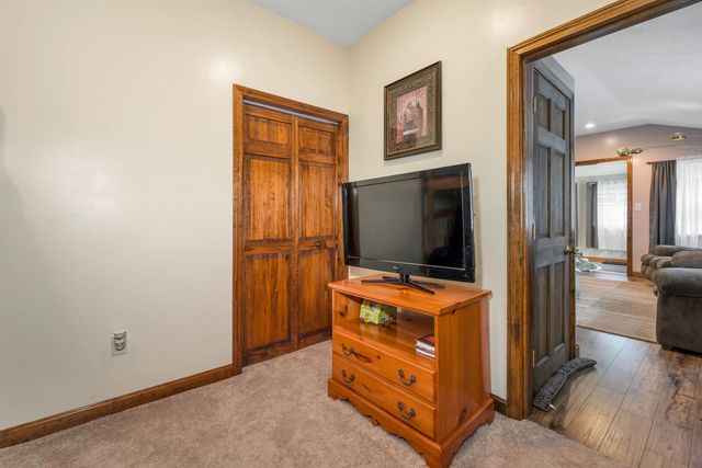 19 Gile Pond Road, Franklin, NH 03235