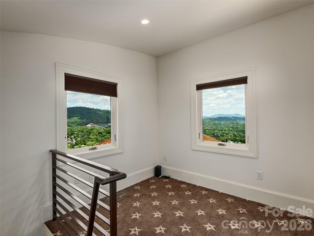 95 Horizon Hill Road, Asheville, NC 28804