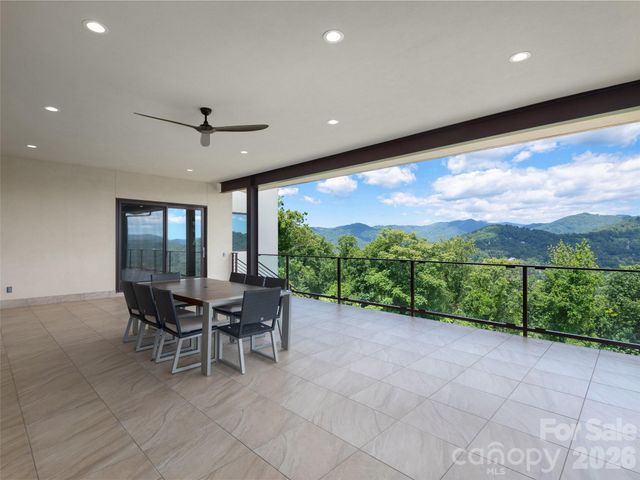 95 Horizon Hill Road, Asheville, NC 28804