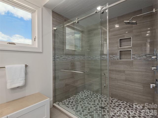 95 Horizon Hill Road, Asheville, NC 28804