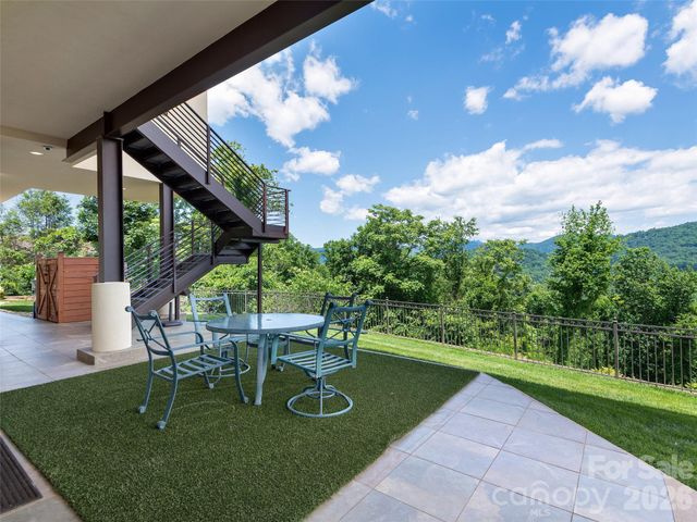 95 Horizon Hill Road, Asheville, NC 28804