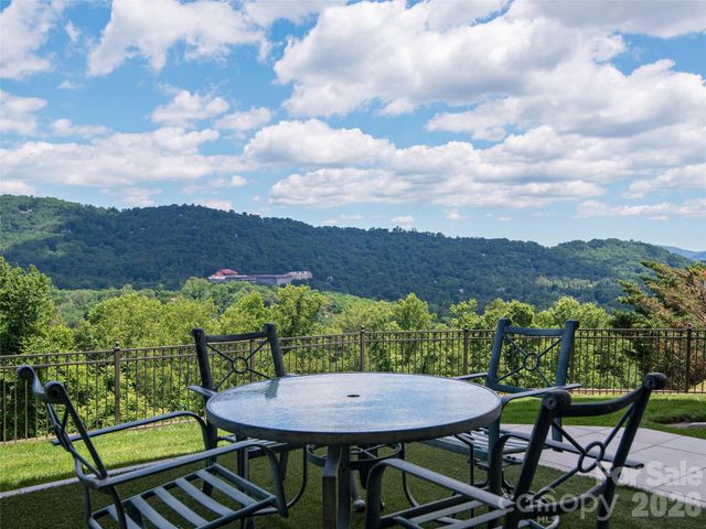 95 Horizon Hill Road, Asheville, NC 28804