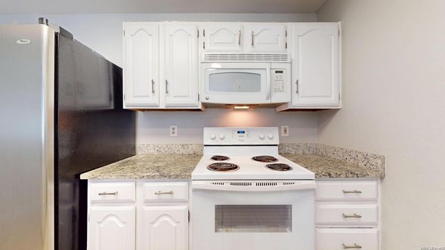 7130 QUIET RIDGE WALK, San Antonio, TX 78250