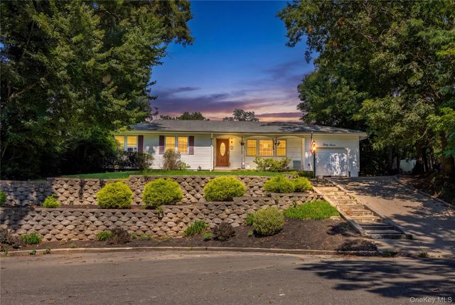 37 Black Locust Avenue, East Setauket, NY 11733