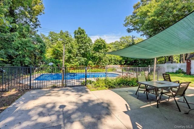 37 Black Locust Avenue, East Setauket, NY 11733