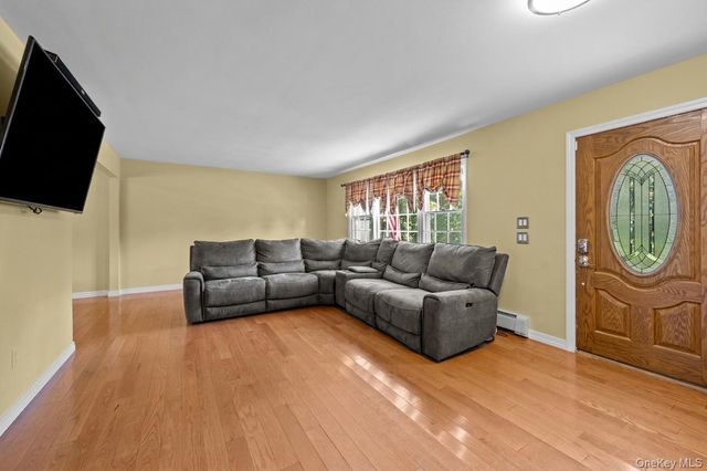 37 Black Locust Avenue, East Setauket, NY 11733