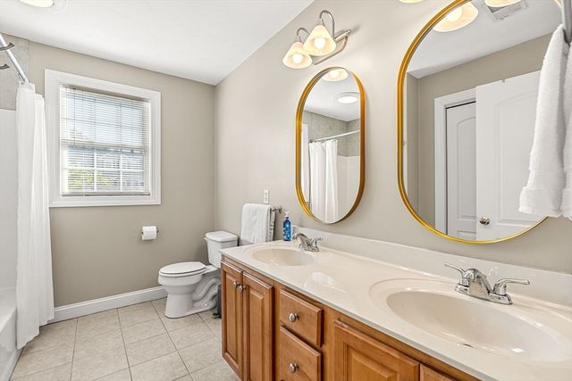 27 Hillock St, Boston, MA 02131