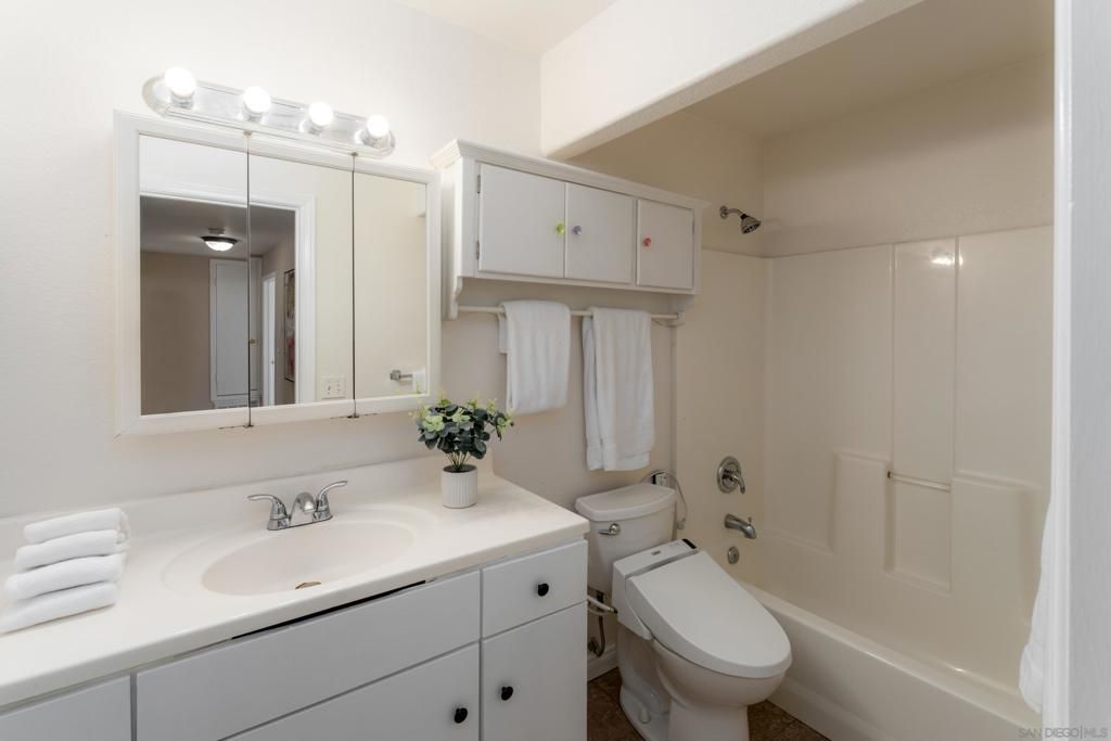 Image 31 of property listing at 1626 La Presa Ave, Spring Valley, CA 91977