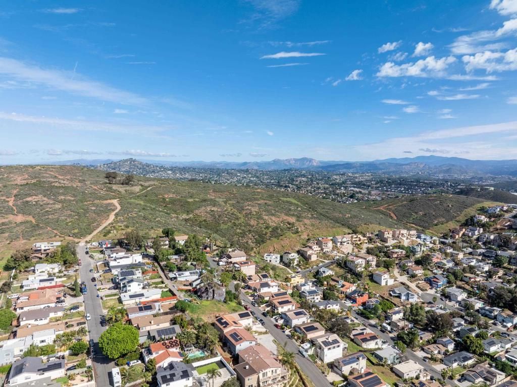 Image 41 of property listing at 1626 La Presa Ave, Spring Valley, CA 91977