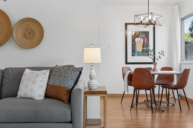 1601 Broadway 5, Alameda, CA 94501