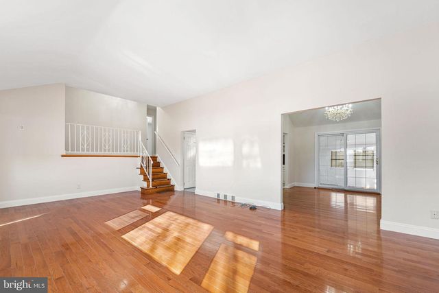 169 CHERRY TREE LN, Cherry Hill, NJ 08002