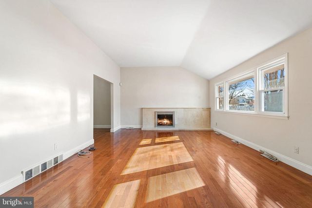 169 CHERRY TREE LN, Cherry Hill, NJ 08002