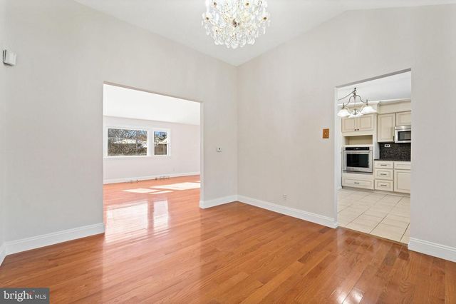 169 CHERRY TREE LN, Cherry Hill, NJ 08002