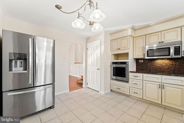 169 CHERRY TREE LN, Cherry Hill, NJ 08002