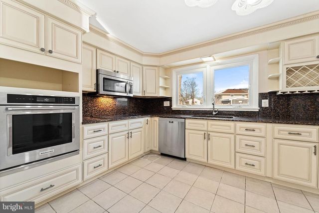 169 CHERRY TREE LN, Cherry Hill, NJ 08002