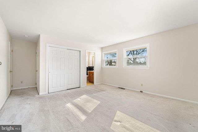 169 CHERRY TREE LN, Cherry Hill, NJ 08002