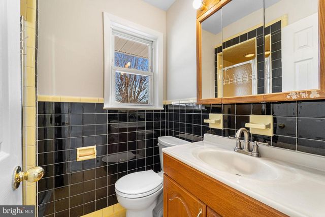 169 CHERRY TREE LN, Cherry Hill, NJ 08002